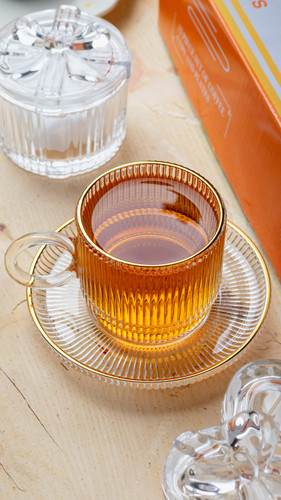 فنجان نعلبکی شیاردار
