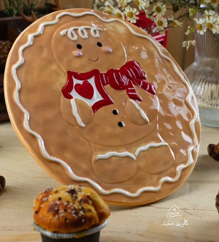 پایه کیک آدمک بیسکویتی